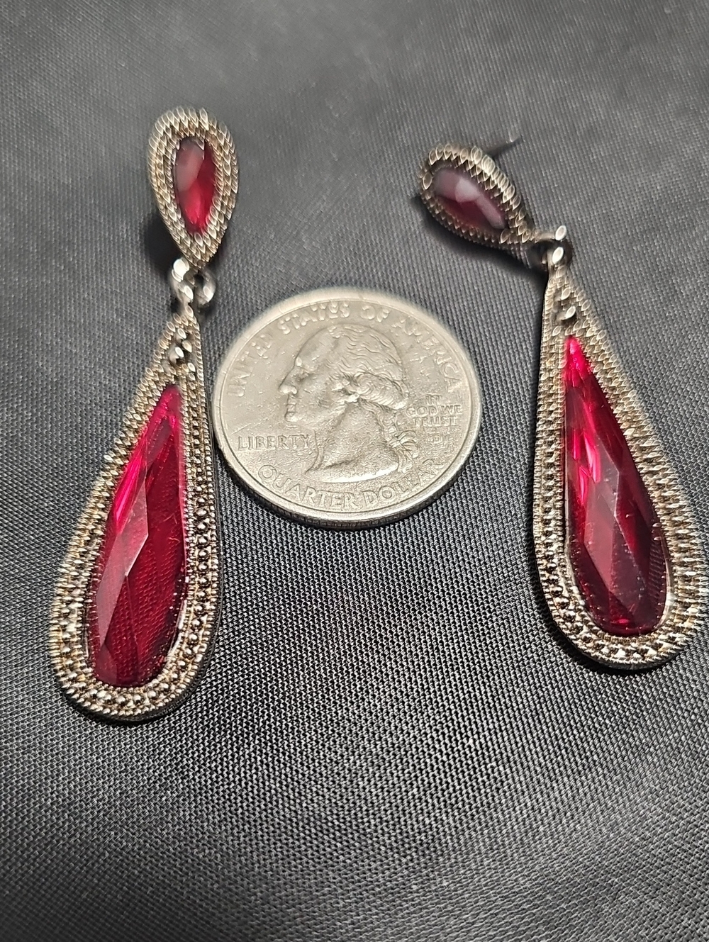 Vintage-Style Red Teardrop Dangle Earrings